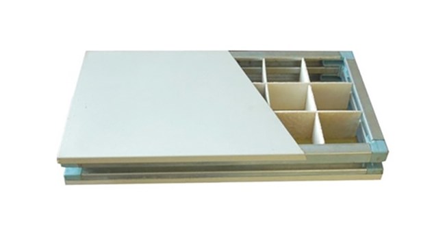 质量上乘的纸蜂窝彩钢板有什么特征？